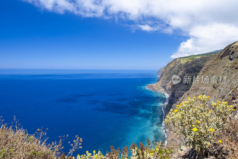 马德拉岛西海岸的Ponta do Pargo灯塔